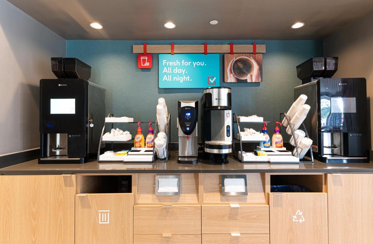 Avid Hotel Summerville By Ihg Bagian luar foto