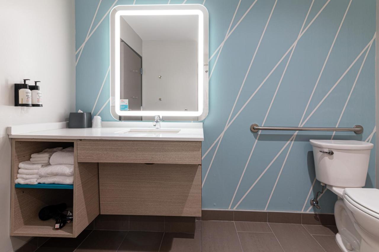 Avid Hotel Summerville By Ihg Bagian luar foto